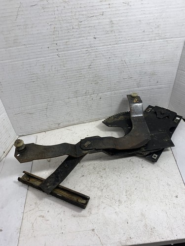 Amc javelin quarter window regulator assembly 68-70 good RH glass rear back - Picture 3 of 14