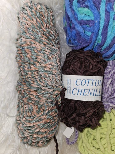 Lot Of 5 Skeins CHENILLE Thick Yarn, Mixed Colors, No Labels - Picture 5 of 5