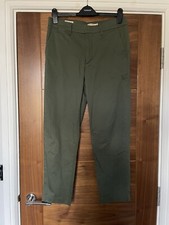 LEVIS ESSENTIAL CHINO PANTS TROUSERS COTTON KHAKI GREEN W29 L27