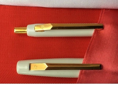 CONJUNTO DE BOLÍGRAFOS Y FUENTE RUSA URSS 14K NUEVO EN CAJA SOYUZ 60 ANIVERSARIO 1922-82 - Imagen 4 de 10