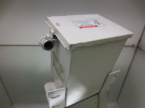 ABB C484D8-3FI, CONDENSADOR DE POTENCIA, 8 KVAR, 400V - Imagen 2 de 4