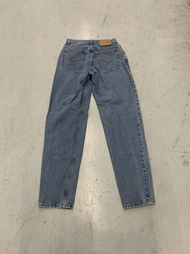 Vintage Levis 550 28 32 Mid Wash Denim Jeans Y2K Zip Fly Relaxed Fit Tapered Leg - Picture 8 of 9