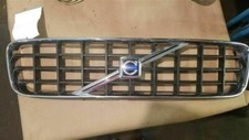 2003-2006 Volvo XC90 Chrome / Black Front Grille Assembly OEM 2004 03 05 06