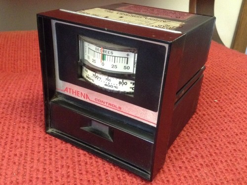 Athena Controls - Model #2000-T-207 - Temperature Controller - Picture 2 of 4