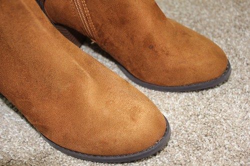 Rue 21 Rainy12 hellbraune Damen-Stiefeletten aus Kunst-Wildleder Größe 8 neu mit Etikett mit Mängeln - Bild 6 von 10