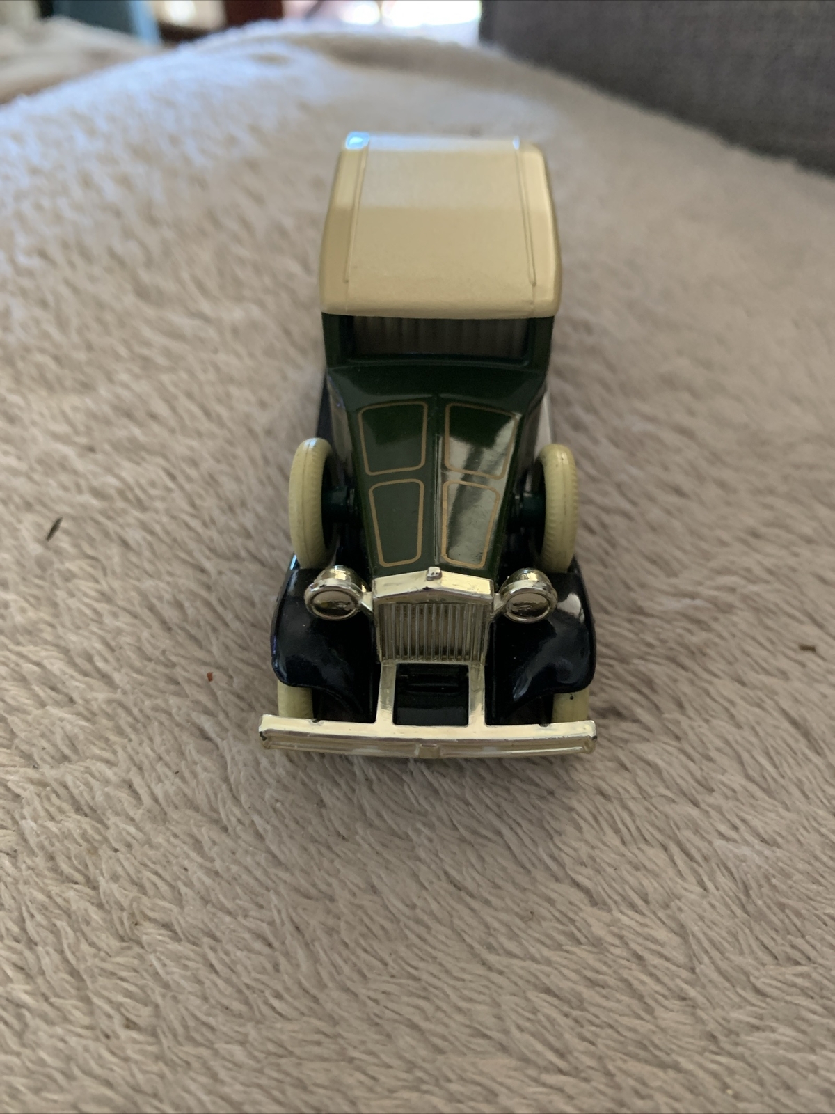 Picture 2 of 9