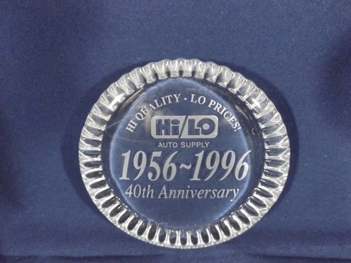 HI/LO Auto Supply Werbung Briefbeschwerer 4" geätzt 40. Jahrestag 1956-1996 - Bild 3 von 10