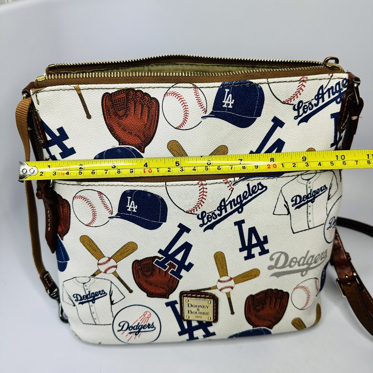 💼 Used Dooney & Bourke MLB Los Angeles Dodgers Crossbody Medium  Shoulder Bag