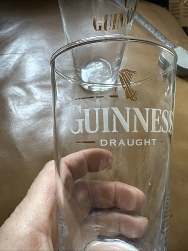 Bin 2 X GUINNESS DRAUGHT VINTAGE BEER PILSNER HEAVY GLASSES HARP LOGO - Foto 6 di 7