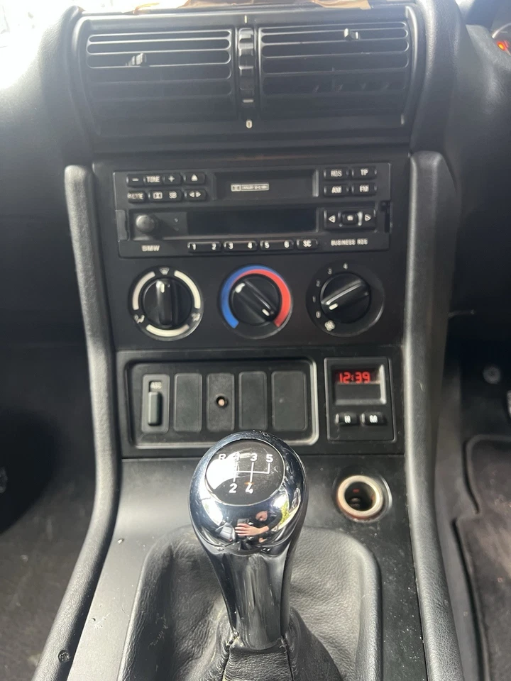 1997 BMW Z3 Soft Top Convertible 1.9l Petrol - Image 4 of 4