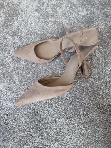 Zapatos de mujer H&M gamuza beige nude sin cordones talla UK 6 - Imagen 4 de 16