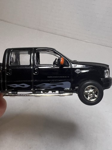 MOTORMAX 2007 HARLEY DAVIDSON FORD F-350 SuperCrew Black w/ Gray Flames Diecast - Picture 7 of 9