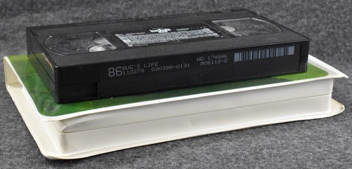 A Bug's Life (VHS, 1999, Walt Disney/Pixar, Kevin Spacey Dave Foley Bonnie Hunt) - Picture 6 of 9