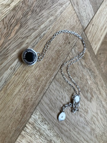 Marc Jacobs Pendant Necklace - Silver Tone Black Enamel Logo Disc Pendant Chain - Picture 2 of 13