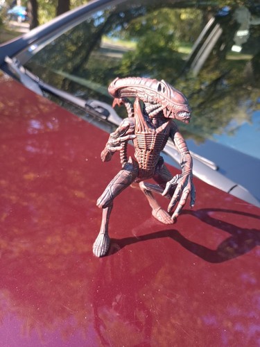 Vintage Alien Action Figure 1992 Loose Kenner  - Picture 2 of 2