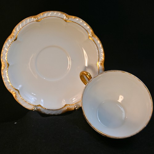 Limoges Haviland & Co Cup & Saucer Classic Gold on White Embossed Twig 1894-1931 - Picture 10 of 23