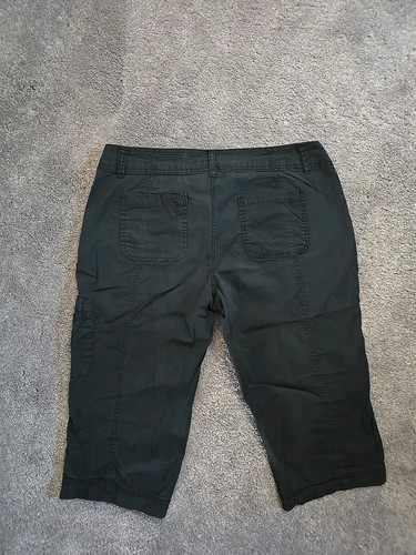 Old Skool Old Navy Black Cotton Capri Shorts Pants Cargo Mid Rise 10 Faded Comfy - Bild 13 von 15
