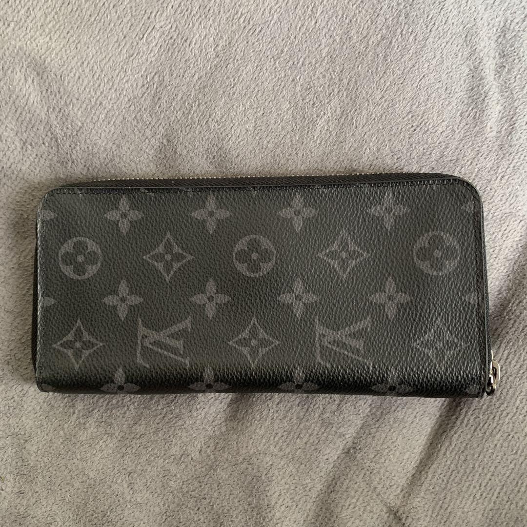 Picture 2 of 24