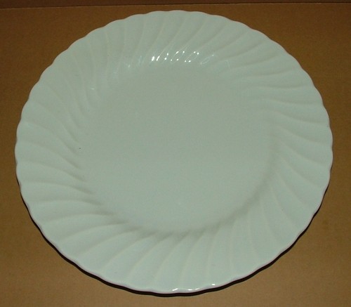 SHEFFIELD  BONE WHITE  10-1/4"  DINNER PLATE  USA - Picture 1 of 4