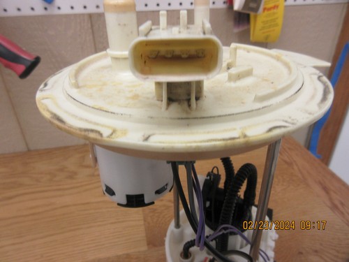 12-14 F150 3.5L EcoBoost Tank Mounted Fuel Pump Sending Unit Assembly - Picture 6 of 8