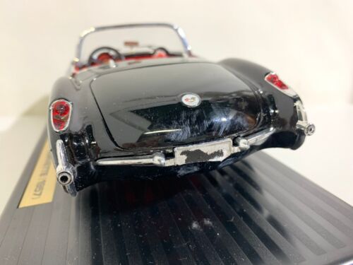 I105877 MAJORETTE 1/18 - Chevrolette Corvette 1957 - cod 4412 - Foto 4 di 5