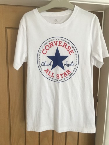 Jungen weißes Converse T-Shirt mit blauer und roter Schrift Gr. M. 10/12 Jahre - Bild 1 von 4