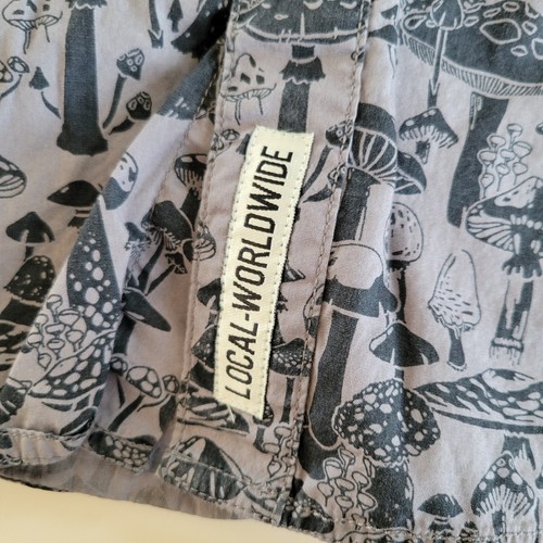 Kavu Short Sleeve Button Down Mushroom Forest All Over Print Size L Gray Black - Picture 5 of 9