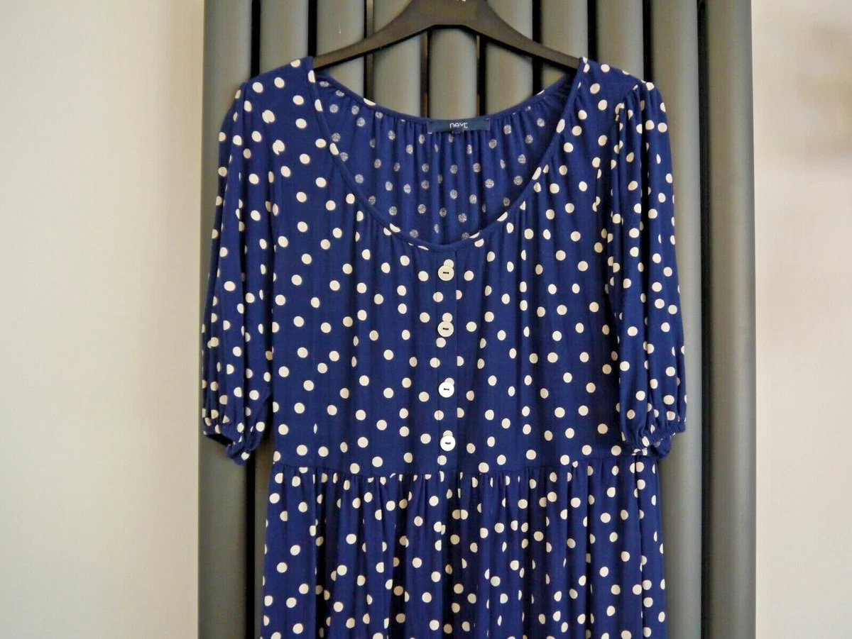 Holiday clothes clearance next