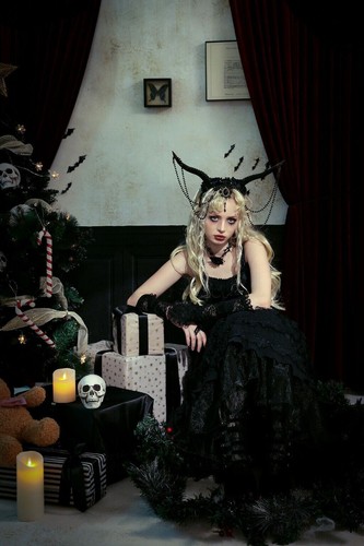 Dark In Love Black And Indigo Gothic Lace Trim Lolita Velvet Party Doll Dress - Picture 11 of 18