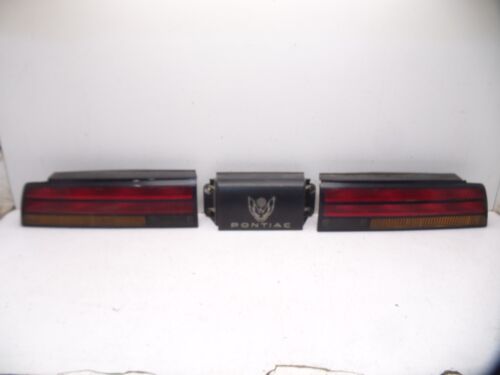 86-92 Pontiac Firebird Trans Am Original Taillights Tail Lights Center Piece - Picture 1 of 19
