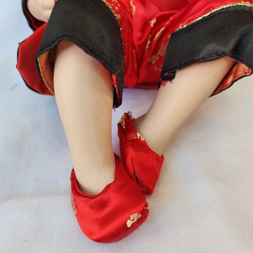 Goldenvale Collection - 14” Chinese Porcelain Doll With Robe - Picture 6 of 12