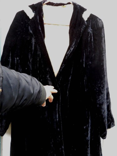 VINTAGE 40'S WOMEN'S BLACK SILK VELVET HOODED OPEN JACKET SIZE LARGE NO LABEL - Picture 2 of 7