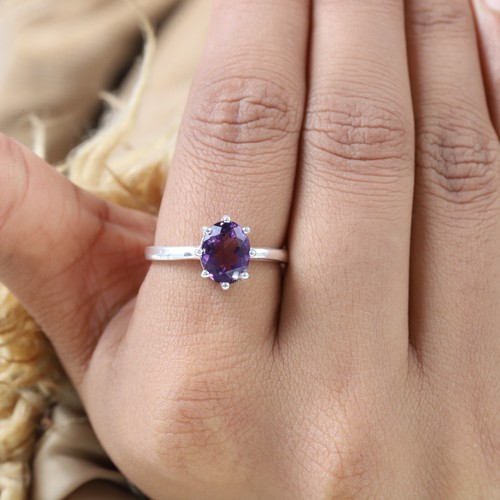 925 Sterling Silver 8x6 mm Oval Shape Natural Amethyst Ring Solitaire Ring - Picture 4 of 6