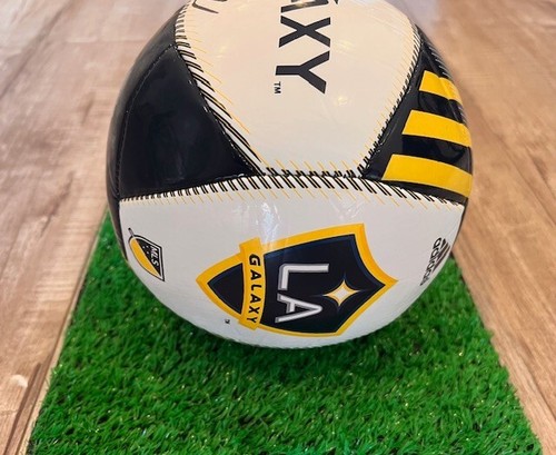 Ashley Cole autographed LA Galaxy Soccer Ball in protective case-100% authentic - Picture 12 of 16