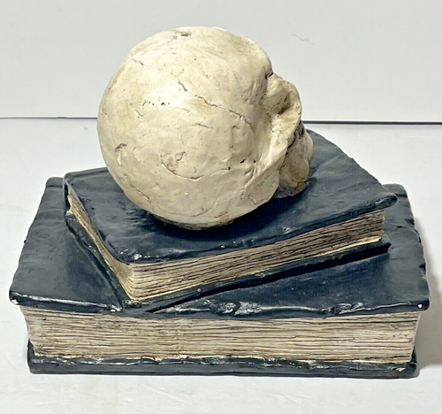 Ceramic Halloween Decoration Skull On Spell Books 7" X 7.5" - Picture 4 of 6