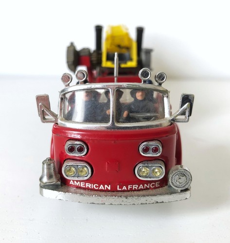 Corgi Major Toys American LaFrance - Aerial Rescue Truck 1143 - Bild 6 von 12