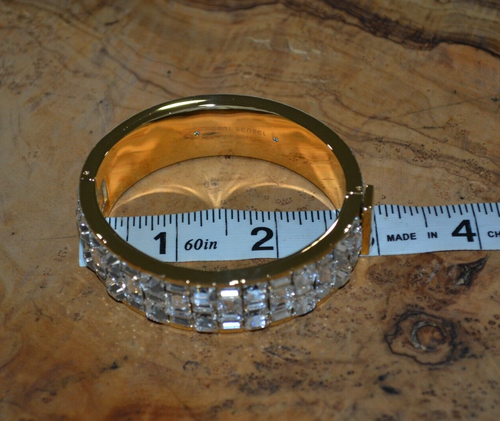 Henri Bendel Swarovski Crystal Bangle Bracelet - Picture 6 of 7