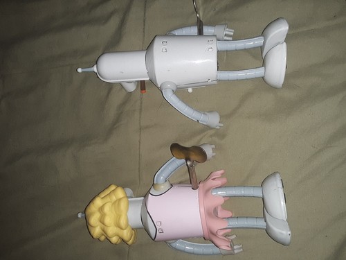 2 FUTURAMA TIN BENDERS WIND UP -BENDER AND GENDER BENDER - Picture 3 of 7