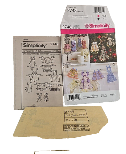 Simplicity 2748 Mini Apron Shaped Decor Gifts Ornaments Christmas Sewing Pattern - Picture 3 of 7