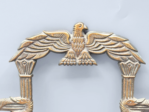 Vintage Brass Triptych Photo Frame Eagle Snakes Signed - Picture 3 of 7