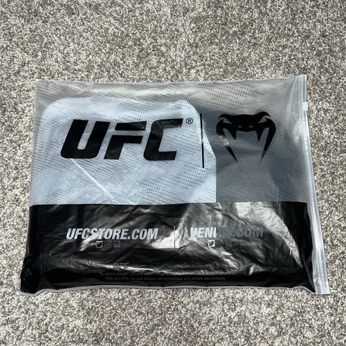 Venum UFC Authentic Fight Night Walkout Black White Jogger Pants Men’s Size L - Picture 10 of 11