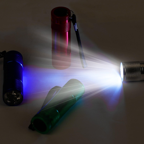 20er Pack Aluminium 6-LED Taschenlampen Set mit Schlüsselband und AAA-Batterien enthalten - Bild 7 von 12