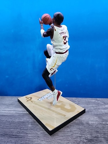 NBA McFarlane Sportspicks Isaiah Thomas Figur Series 32 Cleveland Cavaliers - Bild 6 von 10