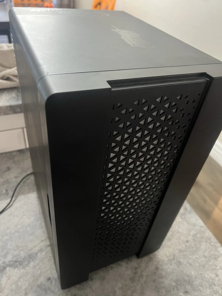 10L Mini Fridge K1000BK w/ LED Lights – Works Great – No Remote - Image 3 of 4