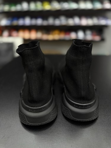 Zapatilla deportiva Balenciaga negra para hombre talla 43EU/10US - Imagen 7 de 10