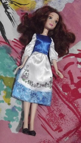 2017 Hasbro C-31G Schneewittchen 10" bewegliche Puppe & 5 Disney Simba Zwerge - Bild 1 von 6