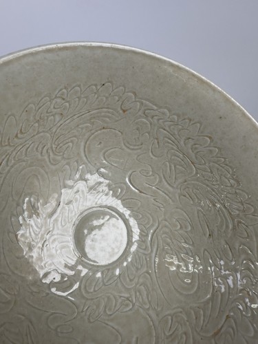 Antiguo plato chino Ding Ware cantado celadón blanco tallado porcelana - Imagen 5 de 17