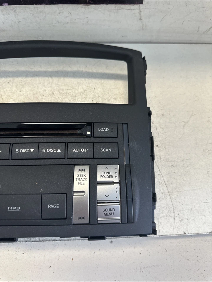 Original Mitsubishi Radio  8002A424XA - Bild 2 von 4