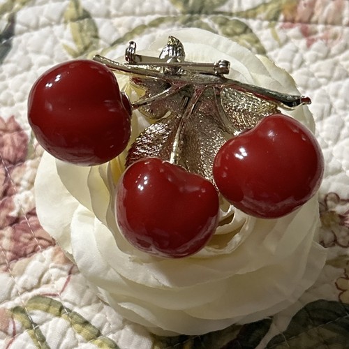 EUC 3x2.5” Vintage Unsigned Rubber Cherry Enamel Leaf Pin Brooch Jewelry - Picture 5 of 11