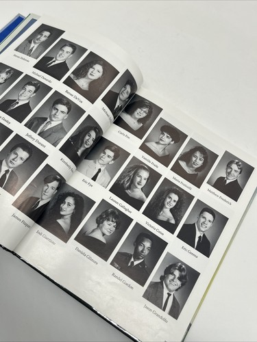 Anuarios Wallkill Senior High School 1992 y 1994 • Wallkill, NY - Imagen 16 de 24